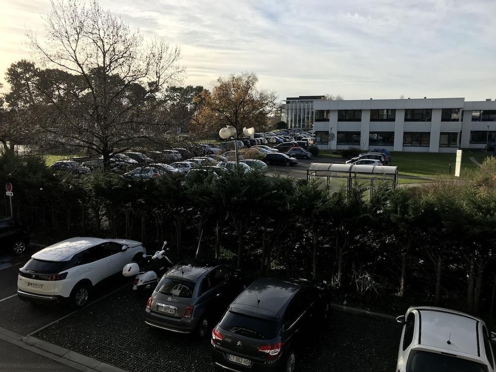 Campanile Bordeaux Ouest - Merignac Aeroport Exterior photo
